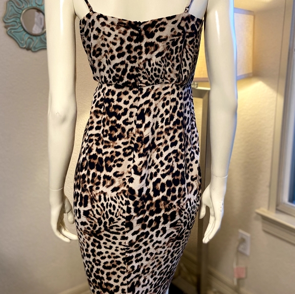 Vince Camuto Vneck Leopard Print Midi Dress Nwt - Picture 7 of 9